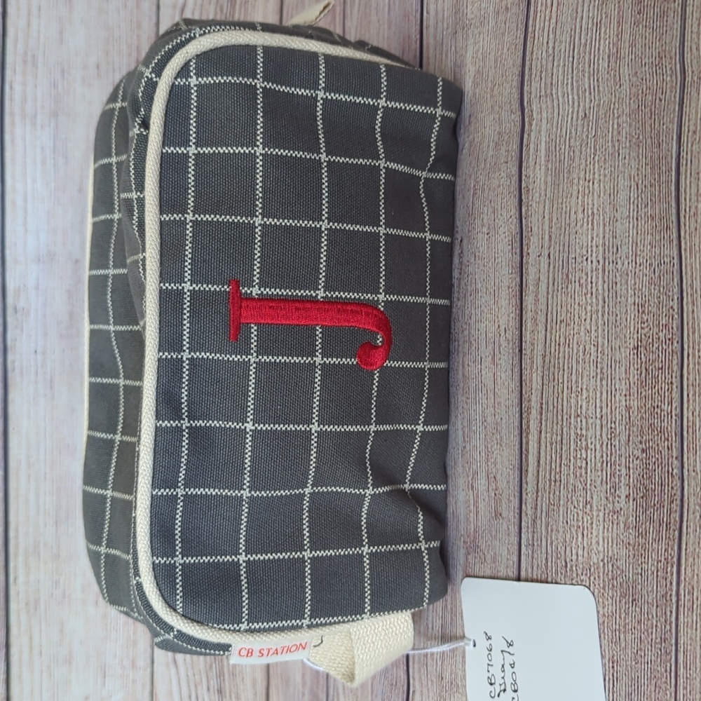 Men's Toiletry Bag with Grid Pattern and Zipper Closure